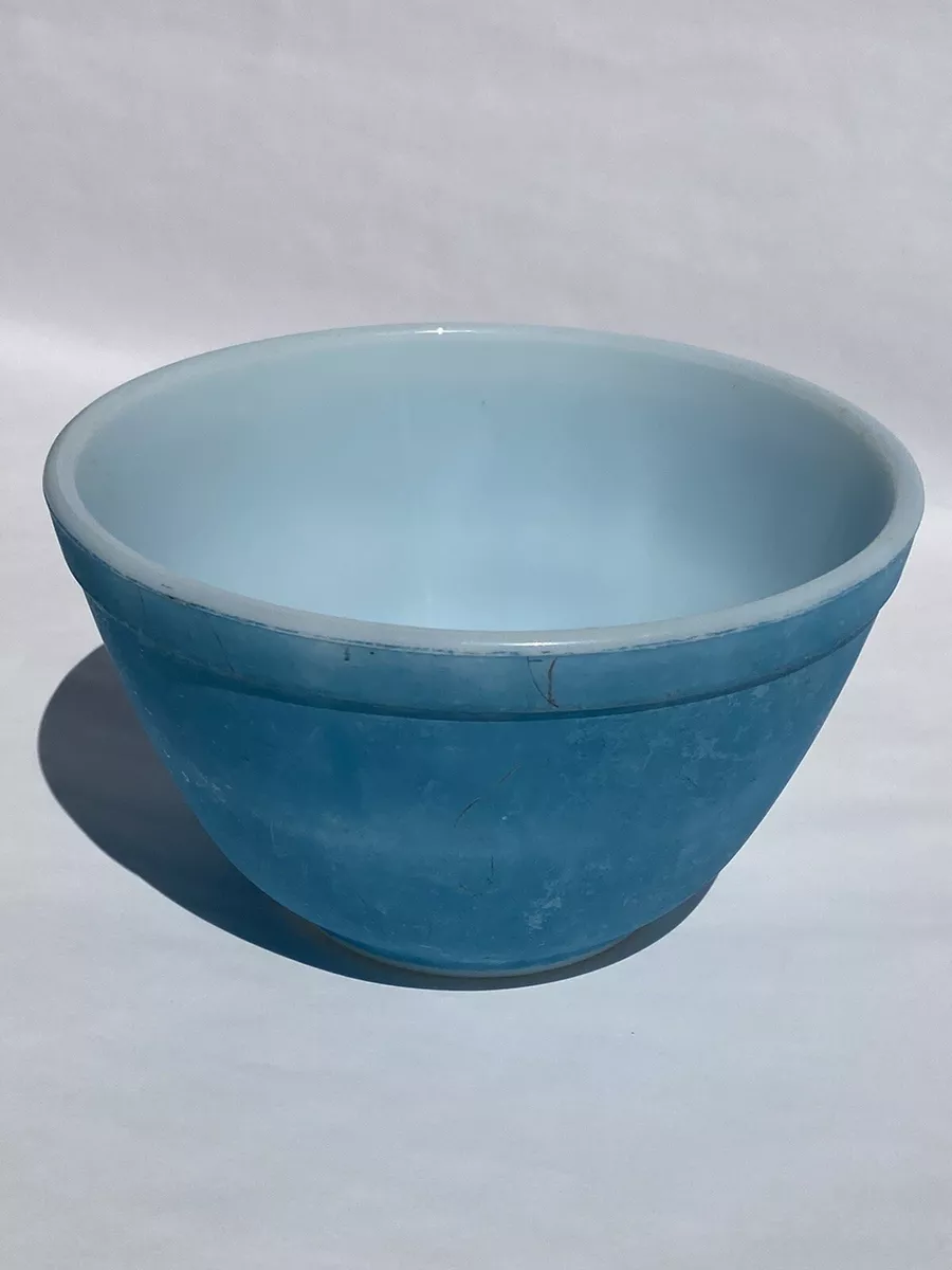 Vintage Pyrex 1940's Small Blue Nesting Mixing Bowl