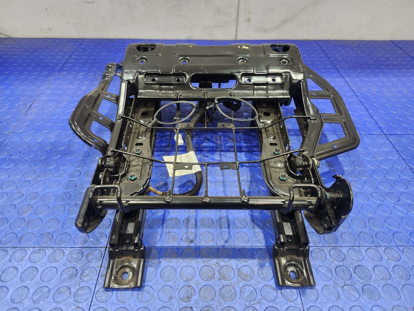 03-12 Maserati Quattroporte M139 Rear Seat Tracks and Motors Right Side OEM