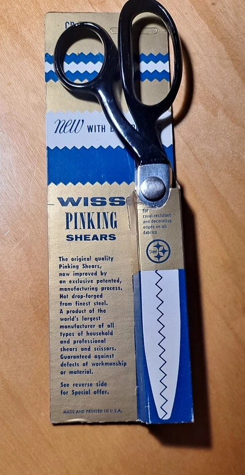 Vtg 1960s WISS CB-9 Pinking Shears/Black Handles New in Original Box & Packaging - Image 2 of 4