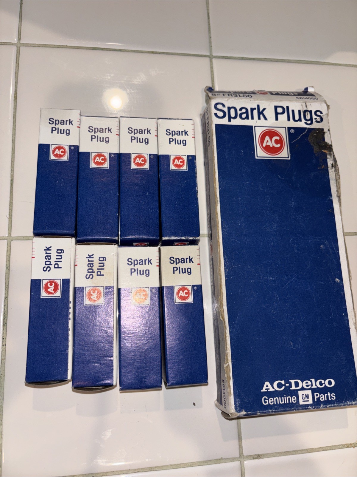 Box of 8 AC-Delco FR3LS6 Vintage Spark Plugs - New Old Stock