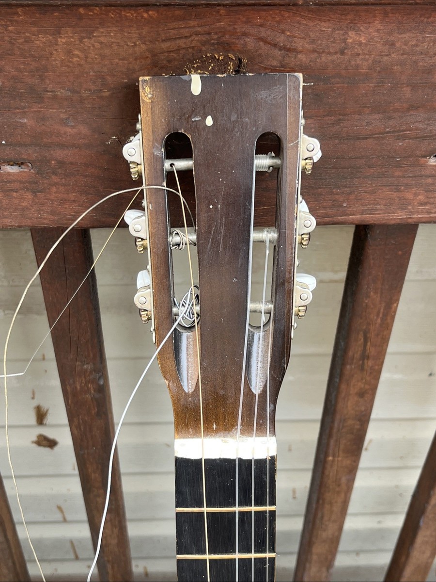 Vintage 1960s SILVERTONE Classic Acoustic 6 String Guitar w