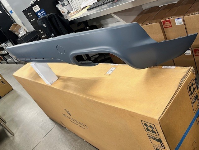 17-24 MASERATI LEVANTE REAR LOWER BUMPER VALANCE