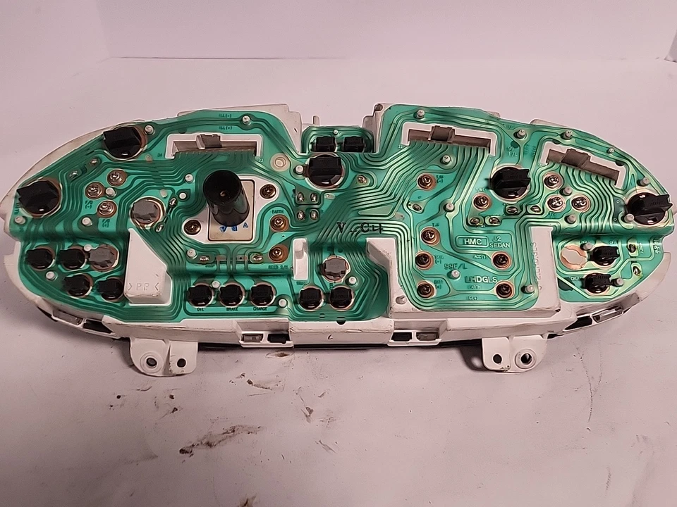 1996 - 2000 Hyundai Elantra Speedometer Instrument Cluster 257-61082 HH4 Foto 3 de 4