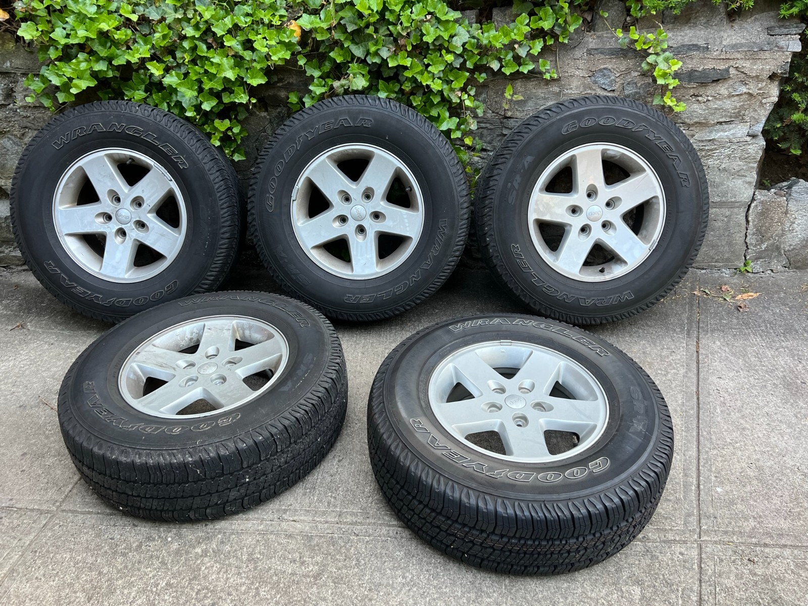 Jeep Wrangler Goodyear P255/75R17 Rims and Tires Set of 5 (4 Used 1 New