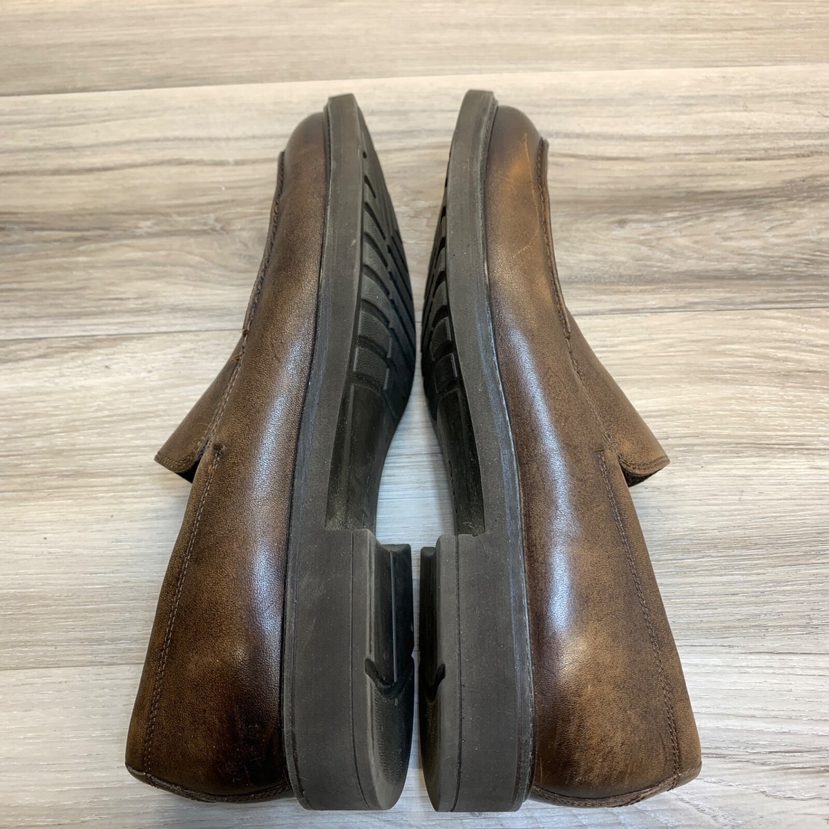 Ecco Vitrus III Apron Toe Slip On Leather Loafer Amber Brown 