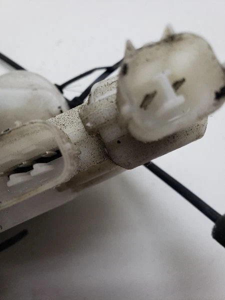 Actuador de bloqueo de puerta trasera izquierda Honda Accord 2003 sedán Foto 4 de 4