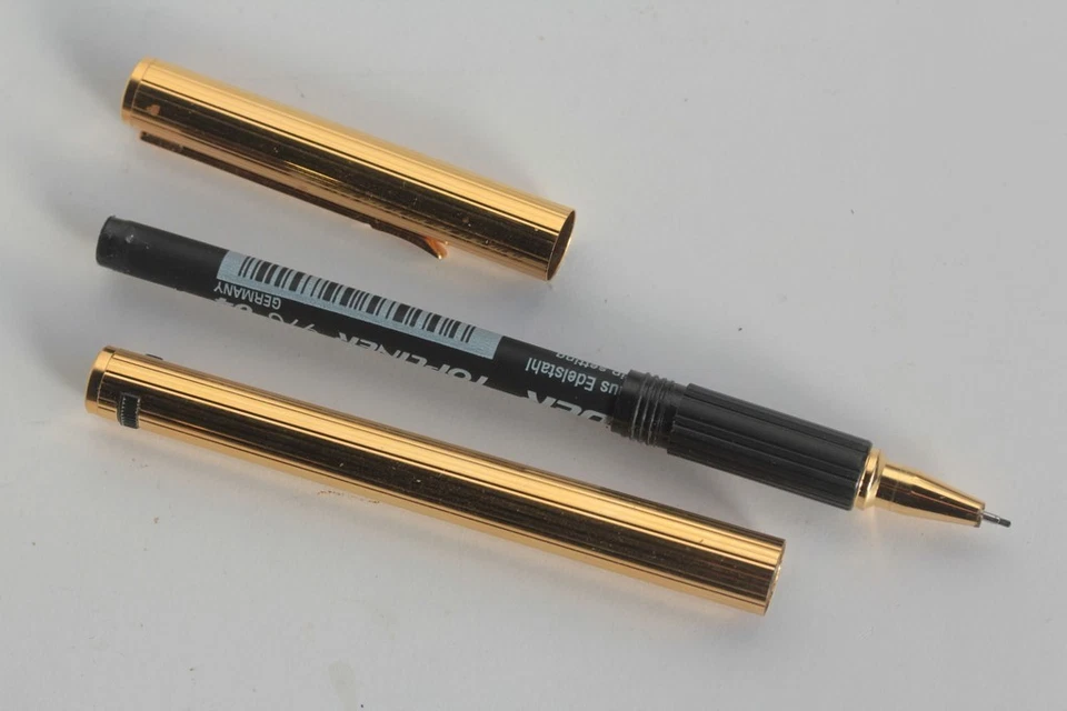 Pluma de fieltro fina AURORA Hastil chapada en oro (60830) - Imagen 4 de 4