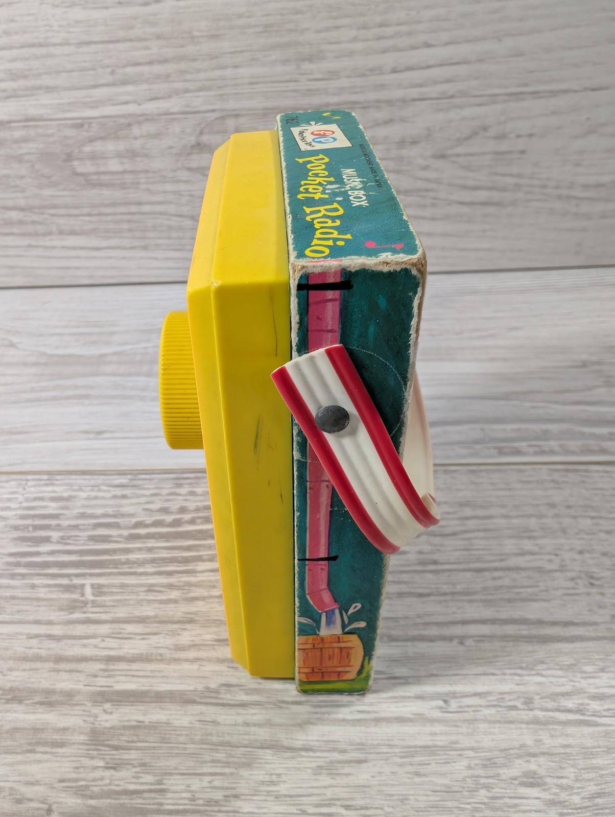 Fisher Price Vintage 1972 Pocket Radio MusicBox Raindrops Keep Fallin On My Head