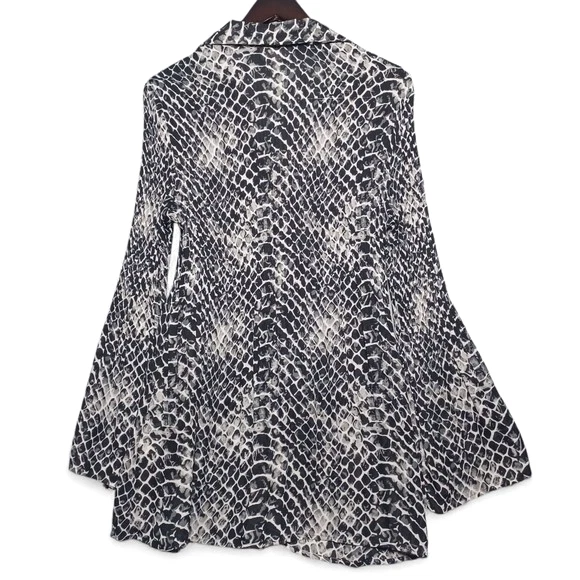 Blusa túnica para mujer Dressbarn talla XL estampado de serpiente manga campana boho fluida Foto 2 de 4
