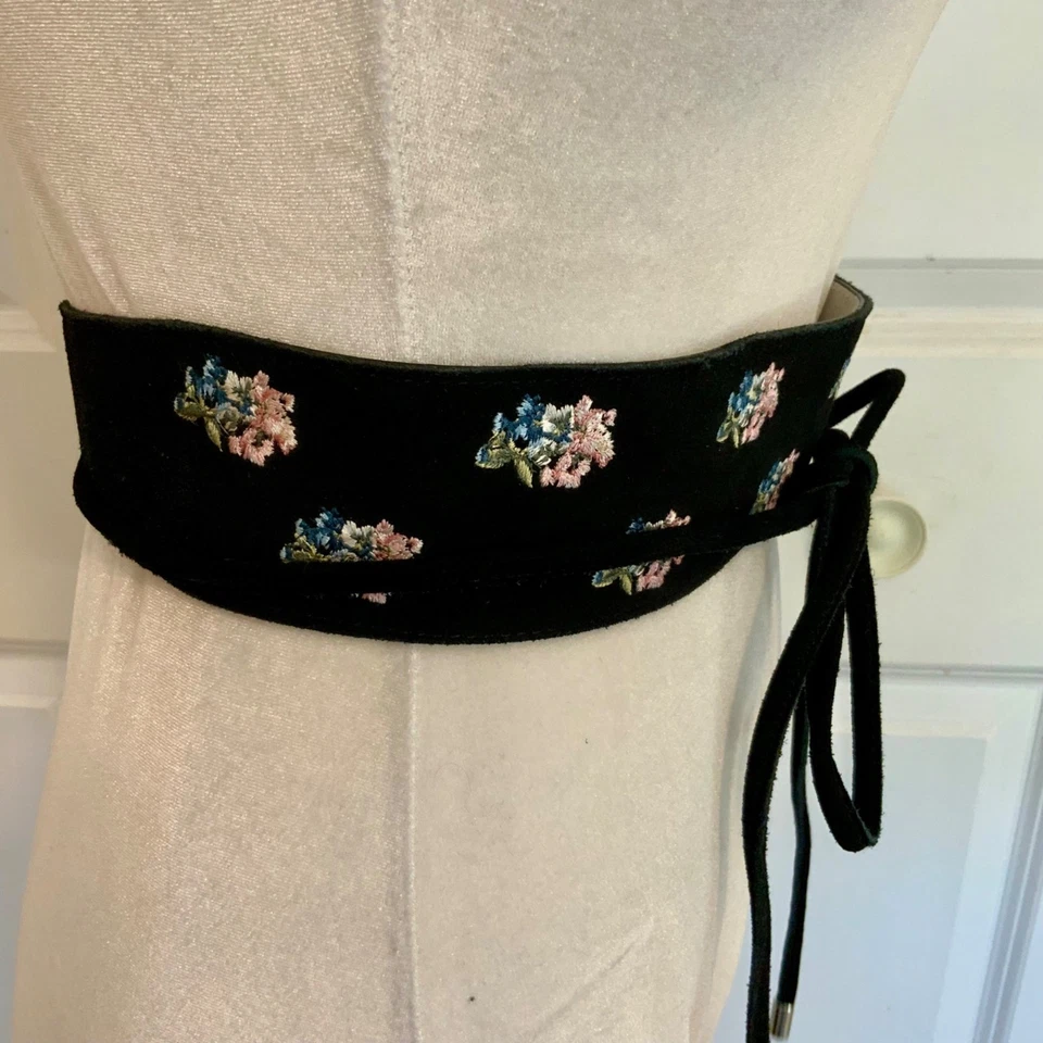 Cinturón de corbata Obi bordado floral de gamuza negra de White House Black Market XS/S Nuevo Foto 4 de 4