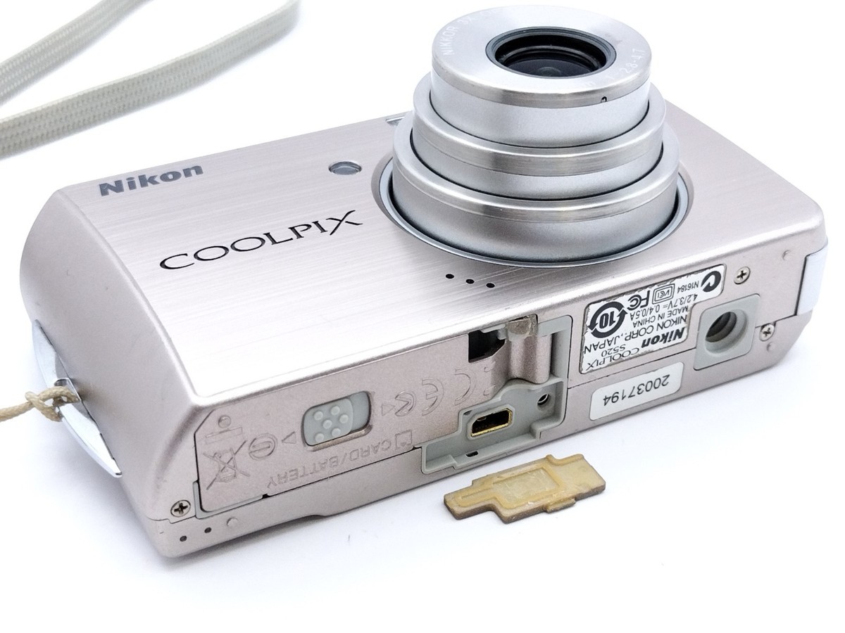 ニコン Nikon COOLPIX S520 3x Nikon COOLPIX S520 8.0MP 3x Optical Zoom Compact Digital