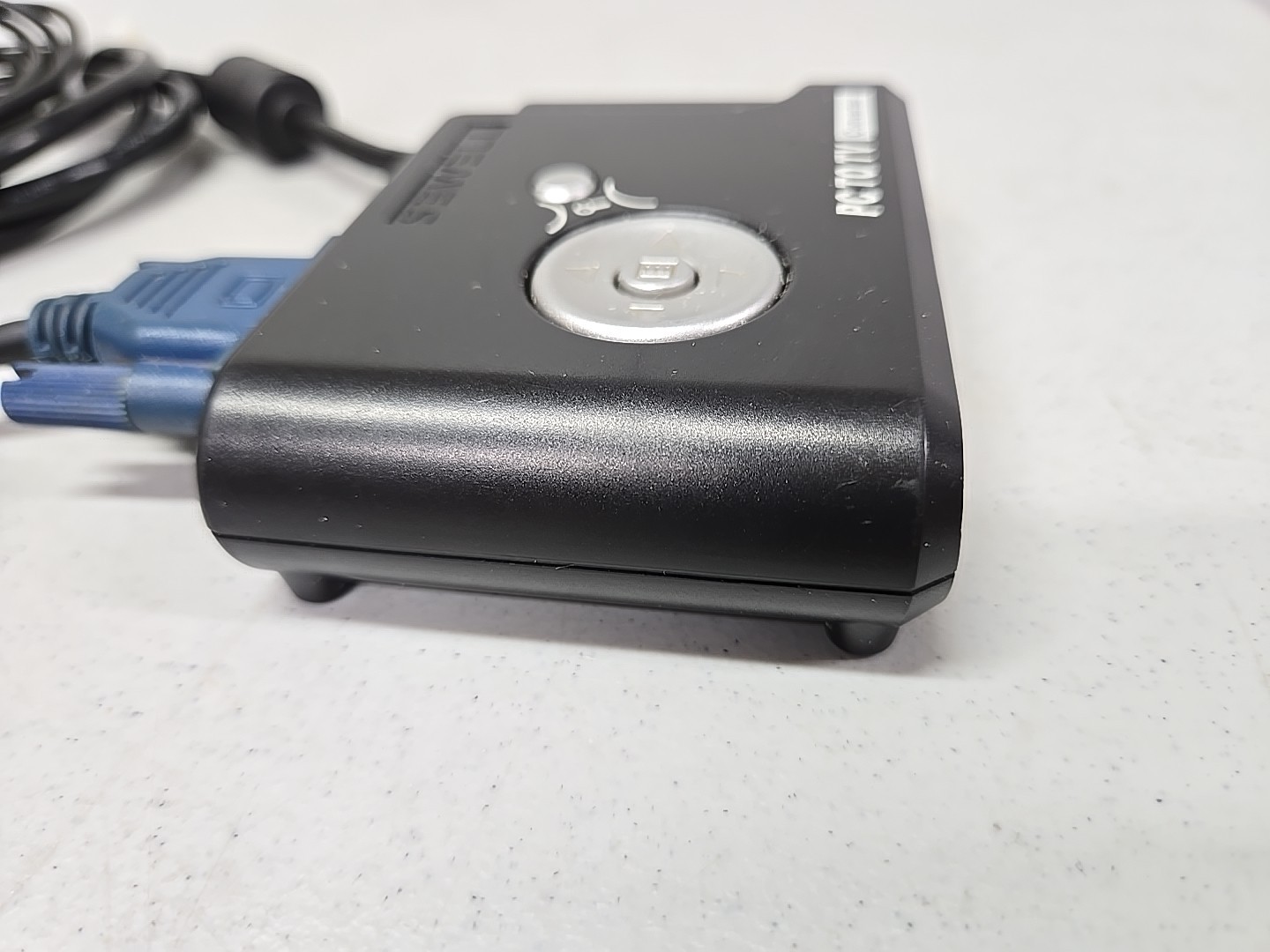 Sewell Direct PC to TV Converter SW-23000 High Quality VGC Switch w/ VGA Cable