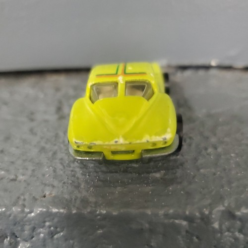 Chevy Corvette 1979 Hot Wheels 1963 ventana dividida amarillo/verde diecast de colección - Imagen 7 de 14