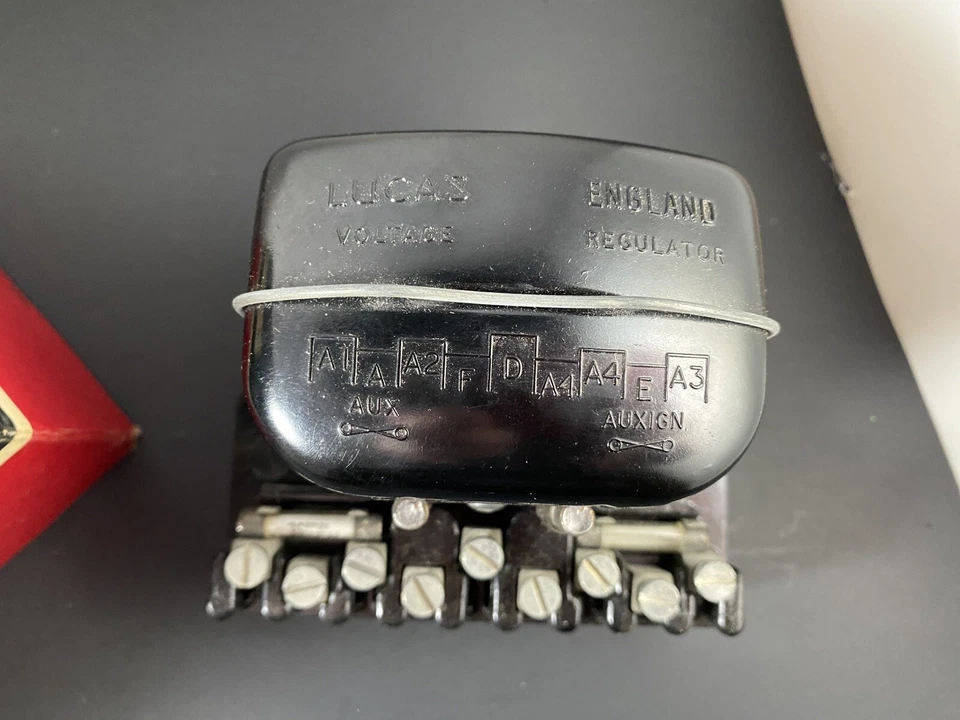 Regulador de voltaje MG TC, Jaguar XK120 NOS Lucas RF95/3 12 Foto 4 de 4