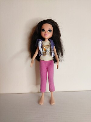 BRATZ PUPPE 2011 43210 ELE