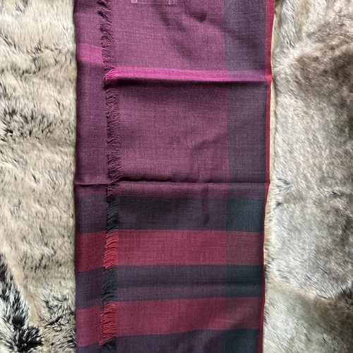 NWT BURBERRY Burgundy Multi Color Plaid Women Scarf 100% Authentic - Picture 2 of 8