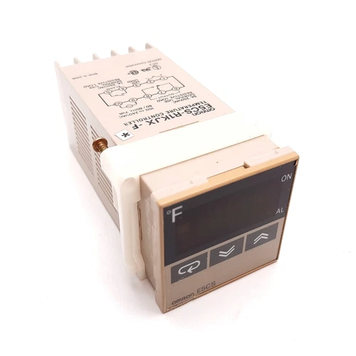 Omron E5CS-R1KJX-F Temperature Controller, LED Display, 100-240VAC 50/60Hz 7VA