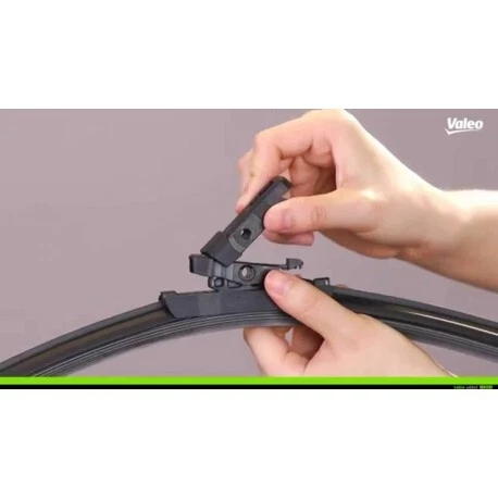 COPPIA SPAZZOLE TERGICRISTALLO ANTERIORI VALEO IN GOMMA TOYOTA CELICA 1994-1999 - Imagen 4 de 4