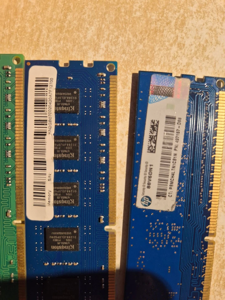 DDR2 2GB PC3 10600U 133mhz x 3 modules Dimm - Image 2 of 4