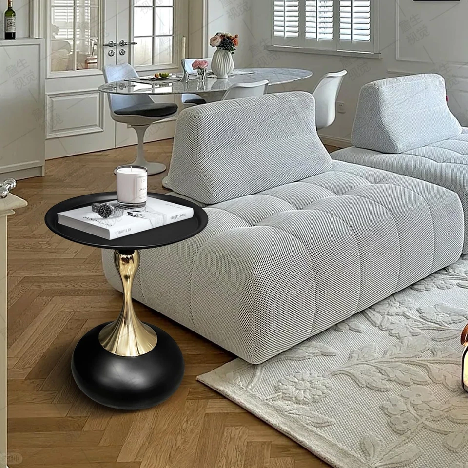 Mesa auxiliar redonda - Mesa auxiliar moderna pequeña de metal negro para espacios pequeños Foto 4 de 4