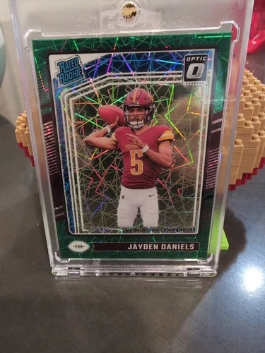 2024 Panini Donruss Optic -Rated Rookie Jayden Daniels #248 Green Velocity Prizm