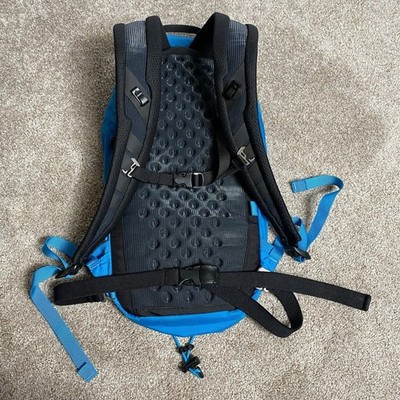 Arc'teryx　アークテリクス Aerios 10 Daypack Review and Compatibility: Arc'teryx Aerios 10 Backpack