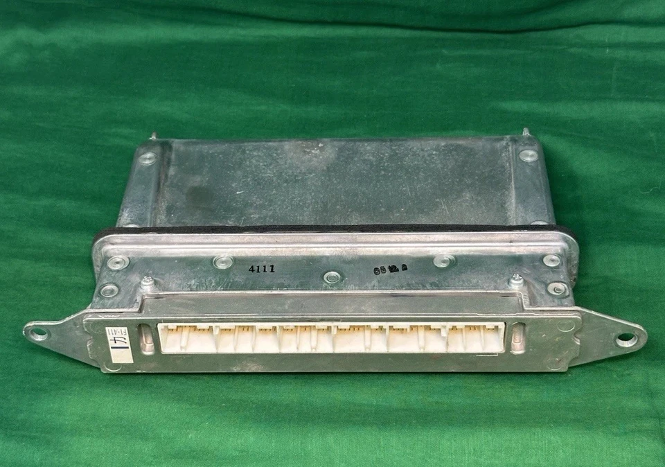 LEXUS GS Engine Control Unit 89661-53600 275100-4111 Lexus Denso - Image 3 of 4