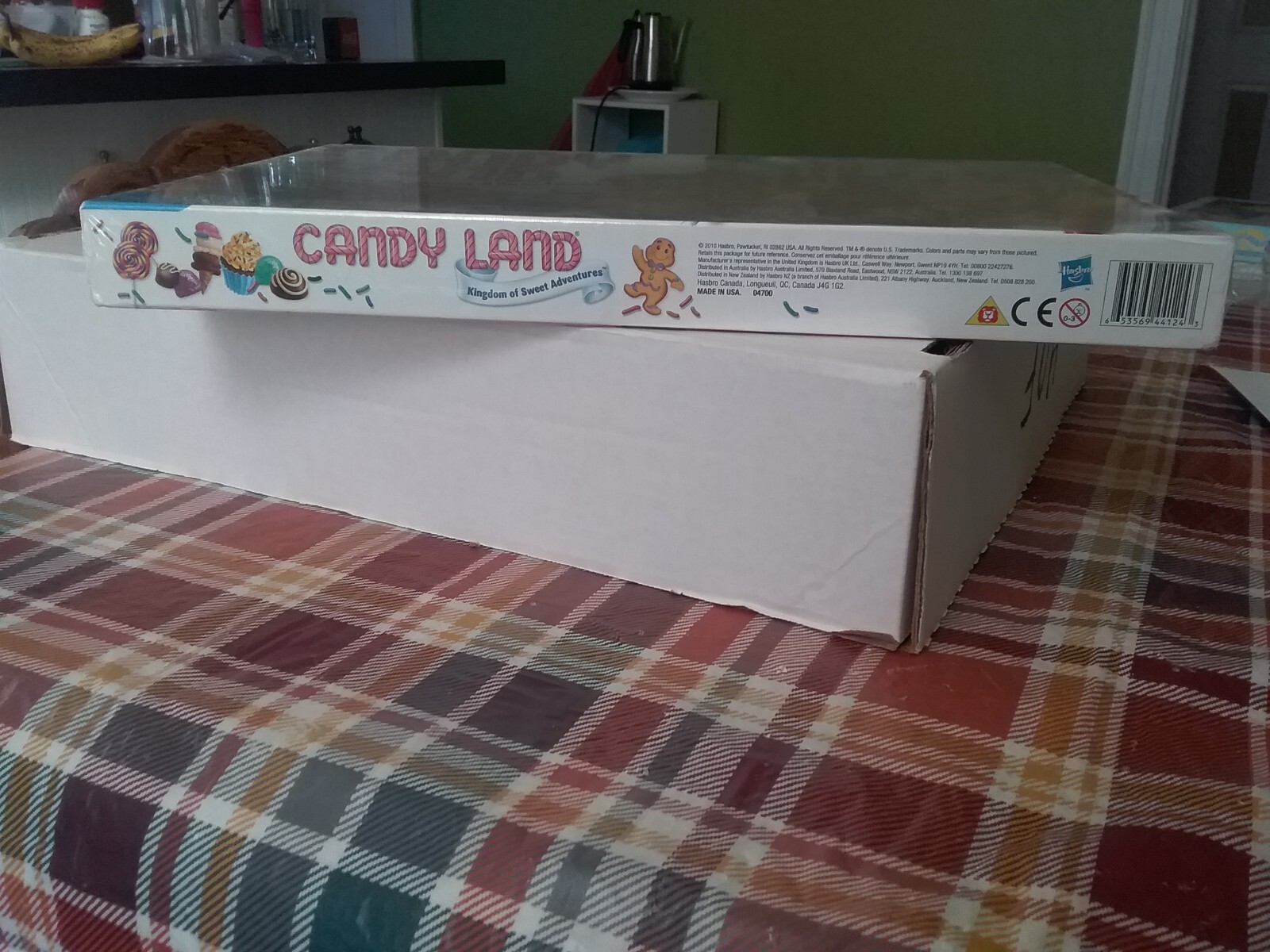 Hasbro Classics, Candy Land The World of Sweets Board Game Pre-School NEW Sealed