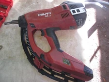 HILTI GX 3 GAS-ACTUATED FASTENING TOOL works great. no case