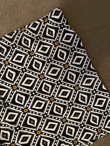 Ladies Papaya Size 20 Black/Mustard mix Pull on Shorts/Drawstrings - Picture 3 of 4