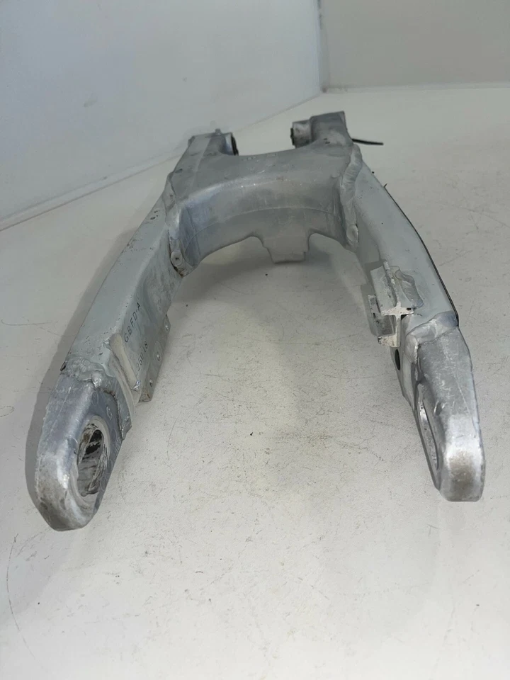 Honda CR80R 2002 98-07 OEM brazo trasero brazo oscilante suspensión soporte de rueda Foto 4 de 4