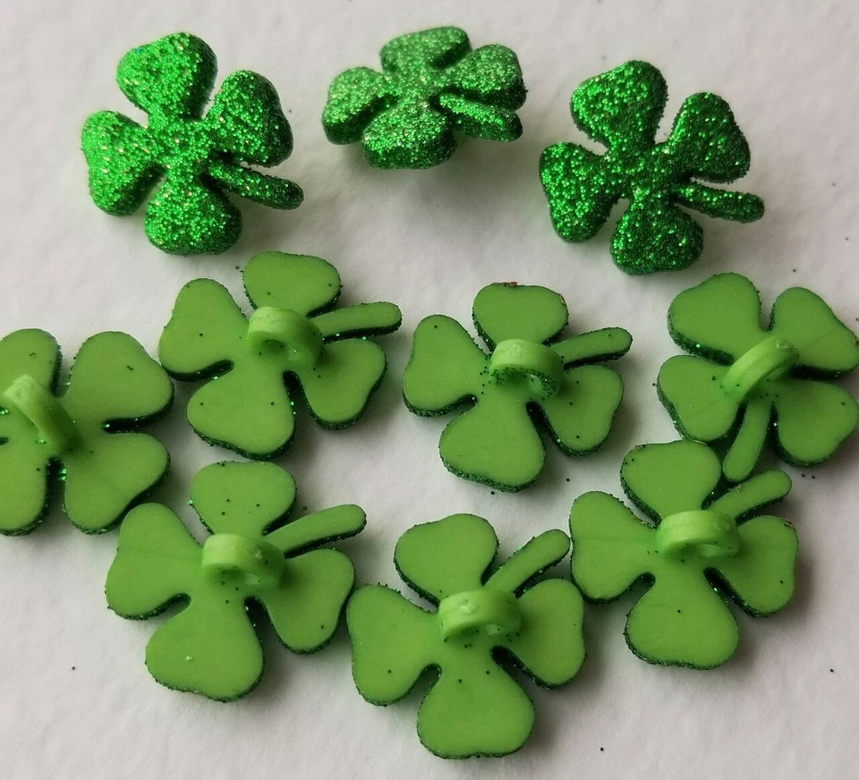 Craft Buttons MEDIUM GLITTER SHAMROCK St Patrick's Day Green Lucky Charm Irish - Image 2 of 2