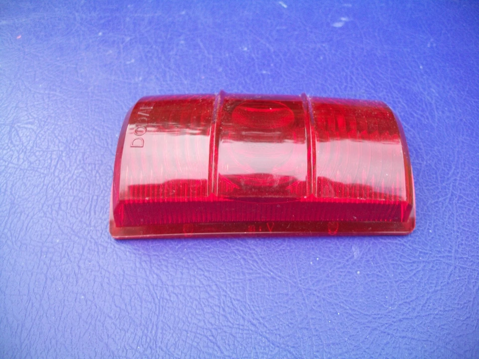 НОВЫЙ ИЗ СТАРЫХ ЗАПАСОВ 1949 1950 1951 1952 DODGE 2 ДВЕРИ СТРАННИК ЗАДНИЙ ФОНАРЬ ОБЪЕКТИВ 1257323 - Изображение 2 из 3