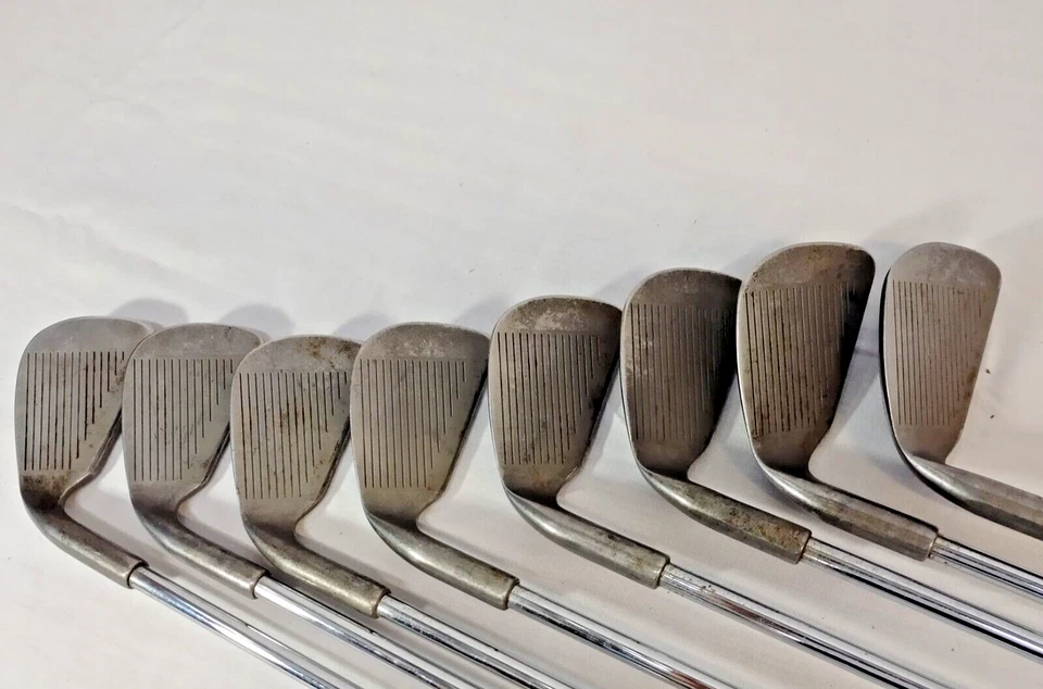 Wilson 1200 LT Iron Set 3-PW Steel R Flex Shaft RH Very Good Condition - Image 4 of 4
