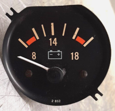   Jeep Wrangler YJ 87-91 OEM Battery Voltmeter Gauge 56001390 FREE SHIPPING  