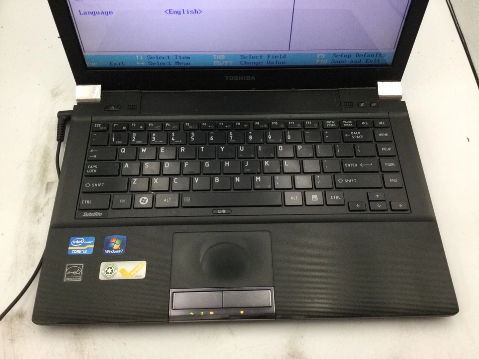 TOSHIBA SATELLITE R845 - BOOTS TO BIOS - INTEL I3 2310M - 4GB RAM - 14" -READ-BB - Image 3 of 4