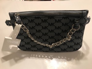 michael kors signature fanny pack