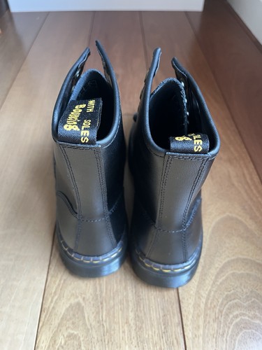 Neu ohne Karton Dr. Martens Zavala Leder-Kampfstiefel schwarz Damengröße 9 " - Bild 2 von 6