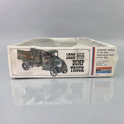 Monogram 1926 Mack Bulldog Dump Truck 1/24 Model Kit 2400 Rockwell