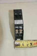 A SIEMENS Q1515NC 2 Pole 15 AMP Type QT Circuit Breaker 120 240 VAC