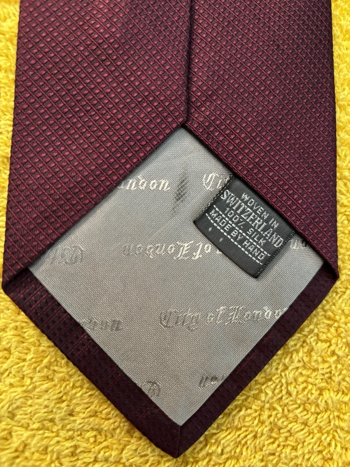Ferrell Reed City of London Burgundy Handmade Woven Silk Tie Switzerland used - Image 3 of 4