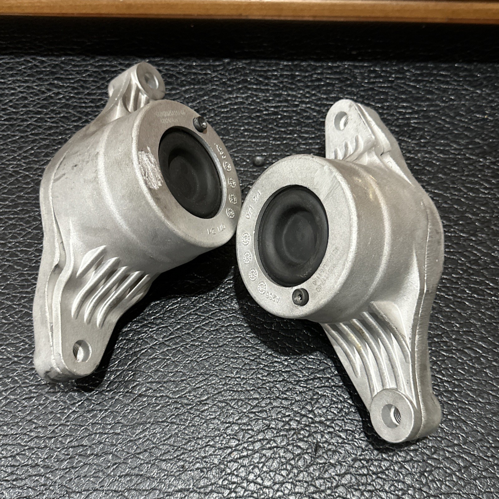 Maserati Levante Front Left, right Engine mounts Pair
