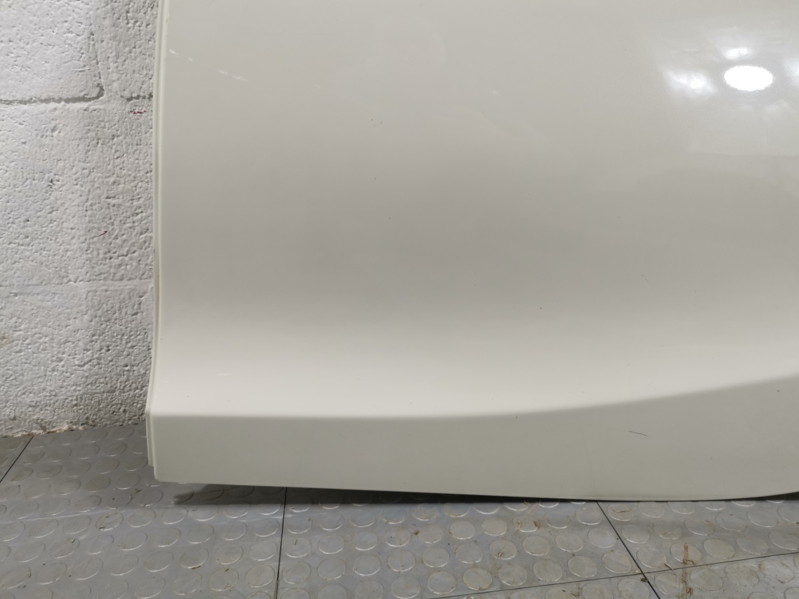 Maserati Ghibli RWD 3.0 L 2015 Rear Left Door Skin Shell White Color HP0896A OEM