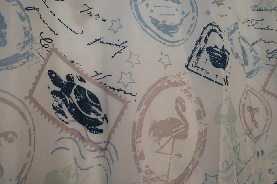 Caribbean Joe Island Supply Co. Cortina de ducha con estampado de costa Foto 4 de 4