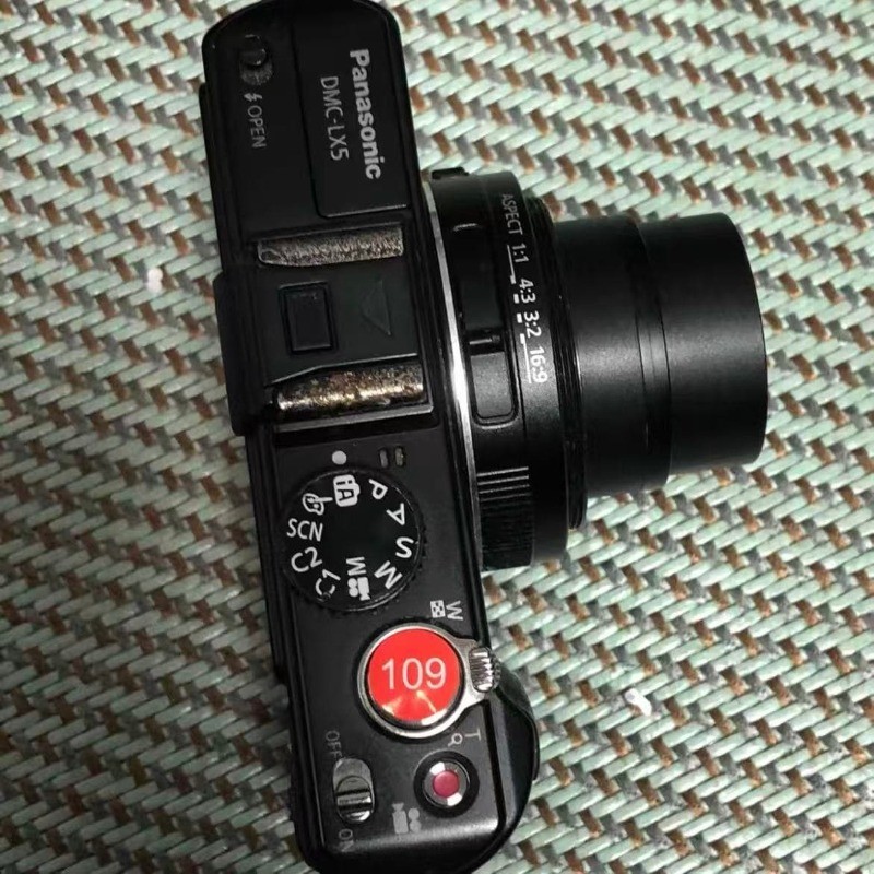 Panasonic LX5 Digital Camera W/SD Card Charger Good Condition