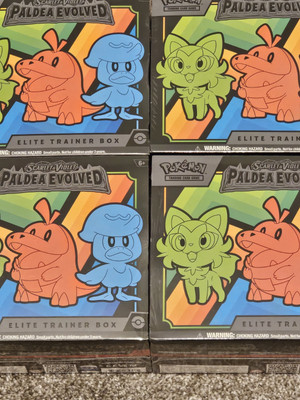 X4 Pokemon Scarlet & Violet Paldea Evolved Elite Trainer Box ETB X4. Versiegelt  