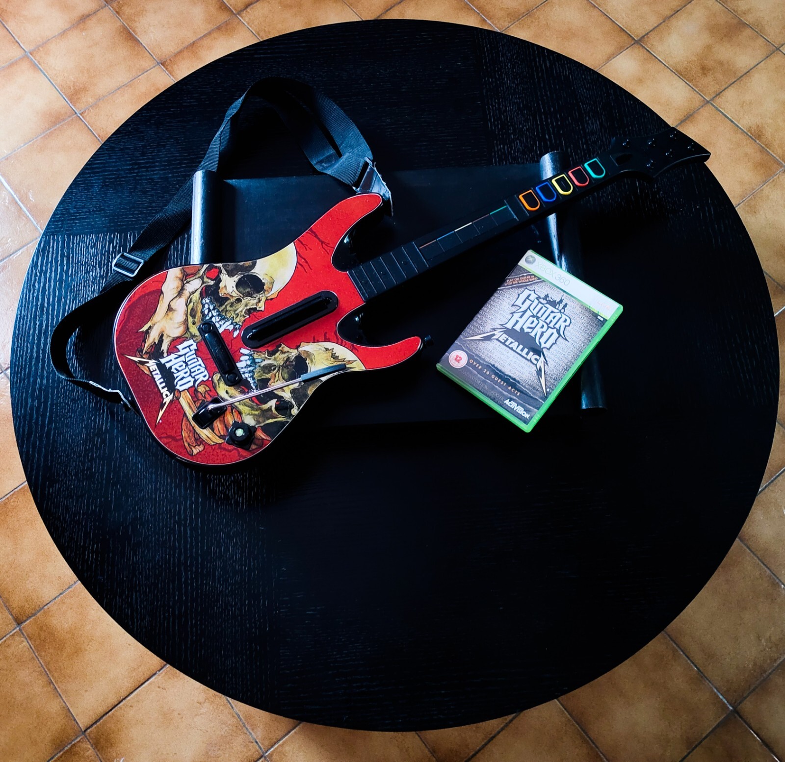 👻 Guitare Guitar Metallica Red Octane Xbox 360 + Jeu Guitar Hero Metallica