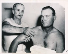 Johnny Mize HOF 6x8 B/W 1949 Press Wire Photo New York Giants