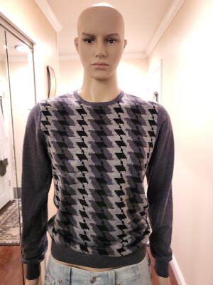 Men H&M Design Sweater SIZE  M