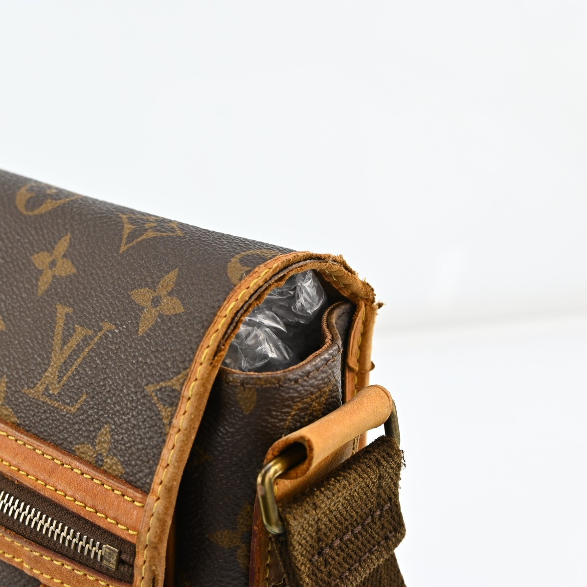 LOUIS VUITTON Monogram Messenger Bosphore PM Shoulder Bag LOUIS VUITTON Monogram Messenger Bosphore PM Shoulder Bag